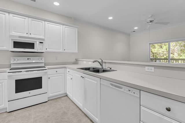 202 Garmouth Court, Mount Pleasant, SC 29466