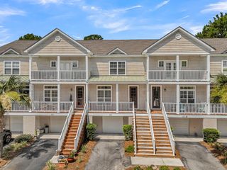 202 Garmouth Court, Mount Pleasant, SC 29466