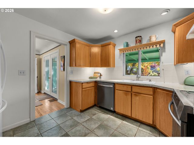 511 W 28TH St, Vancouver, WA 98660