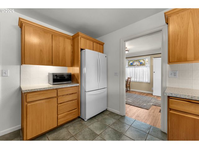 511 W 28TH St, Vancouver, WA 98660