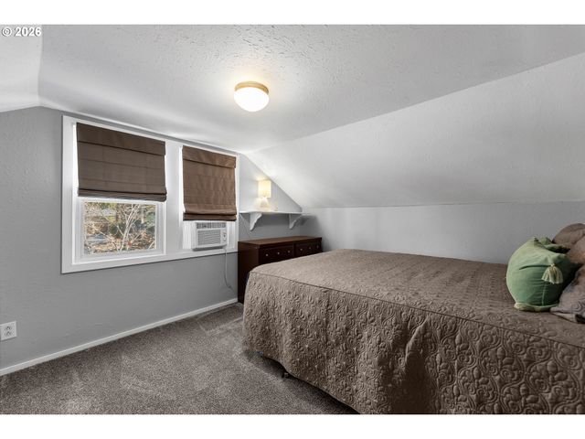 511 W 28TH St, Vancouver, WA 98660