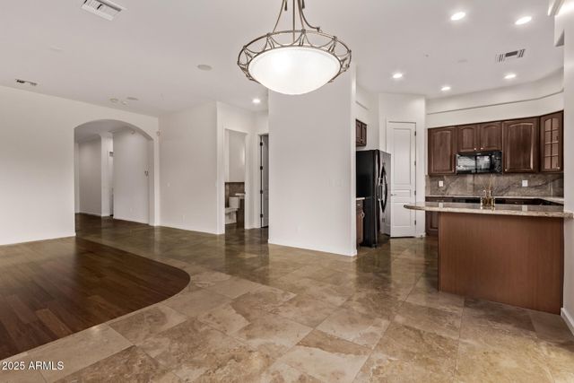 16540 E EL LAGO Boulevard 2, Fountain Hills, AZ 85268