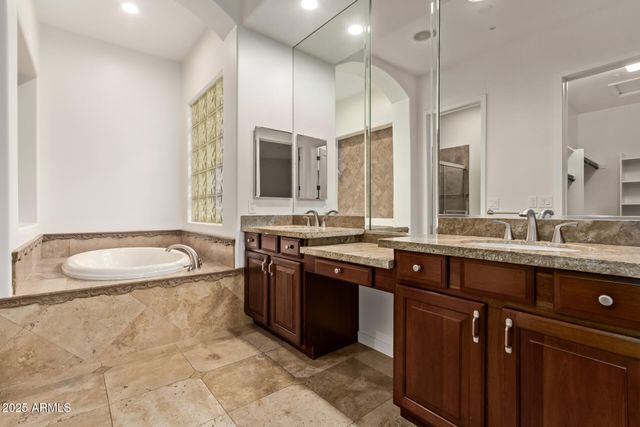 16540 E EL LAGO Boulevard 2, Fountain Hills, AZ 85268