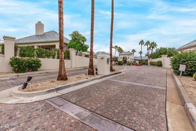 16540 E EL LAGO Boulevard 2, Fountain Hills, AZ 85268