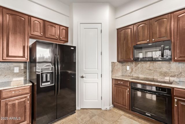 16540 E EL LAGO Boulevard 2, Fountain Hills, AZ 85268