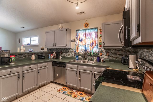 5402 Cradle River Court, Indianapolis, IN 46221