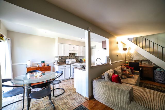 1205 Quincy Court, Wheeling, IL 60090