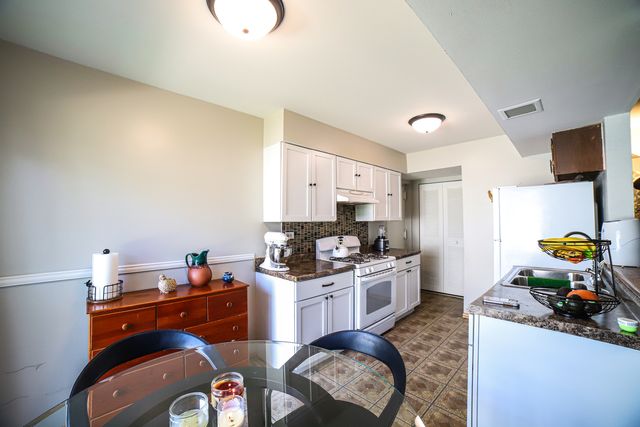 1205 Quincy Court, Wheeling, IL 60090