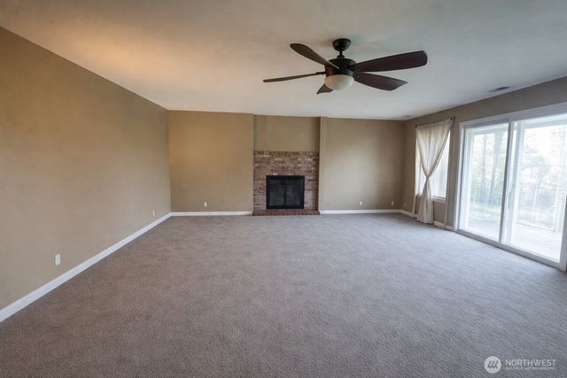 17290 Soundview Road, Mount Vernon, WA 98274