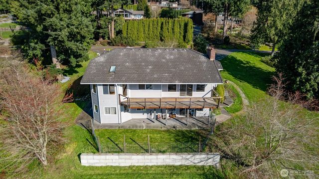 17290 Soundview Road, Mount Vernon, WA 98274