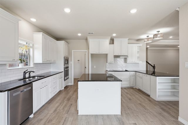 145 Mockingbird Hill Drive, Joshua, TX 76058