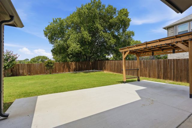 145 Mockingbird Hill Drive, Joshua, TX 76058