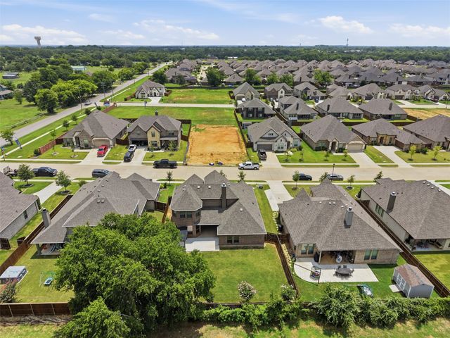 145 Mockingbird Hill Drive, Joshua, TX 76058