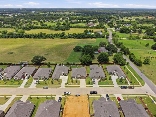 145 Mockingbird Hill Drive, Joshua, TX 76058