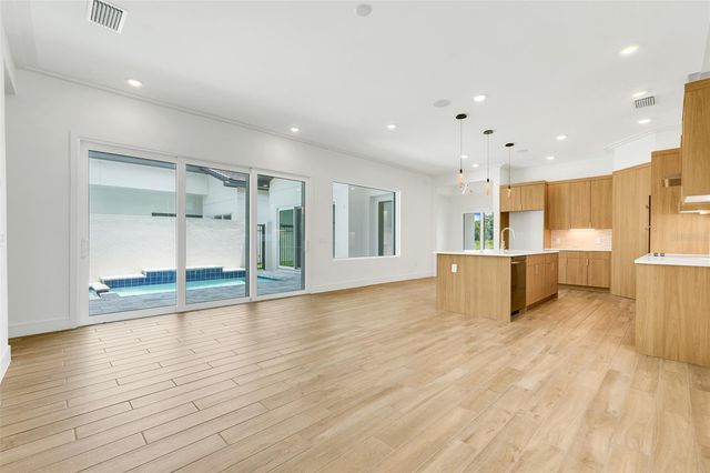 3016 KENSINGTON AVENUE, Davenport, FL 33837