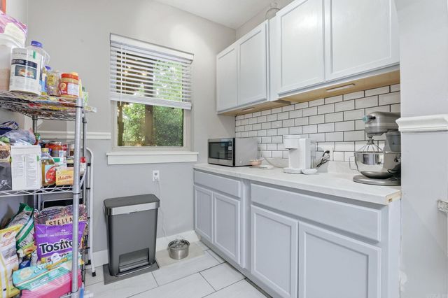 3323 N Cypress Street, North Little Rock, AR 72116
