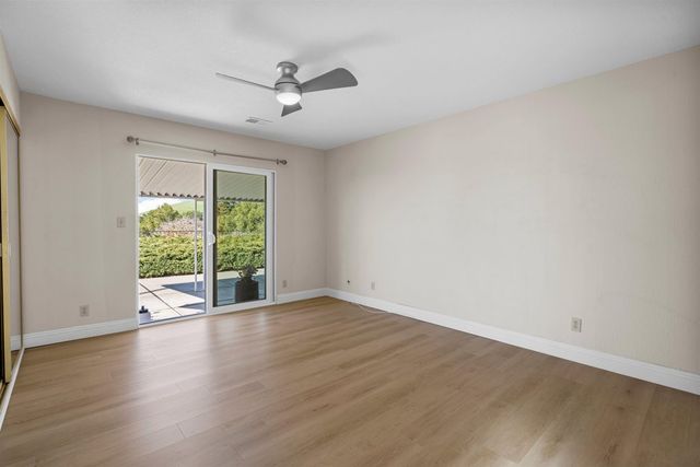 2662 2662 Carmelita Way, Pinole, CA 94564