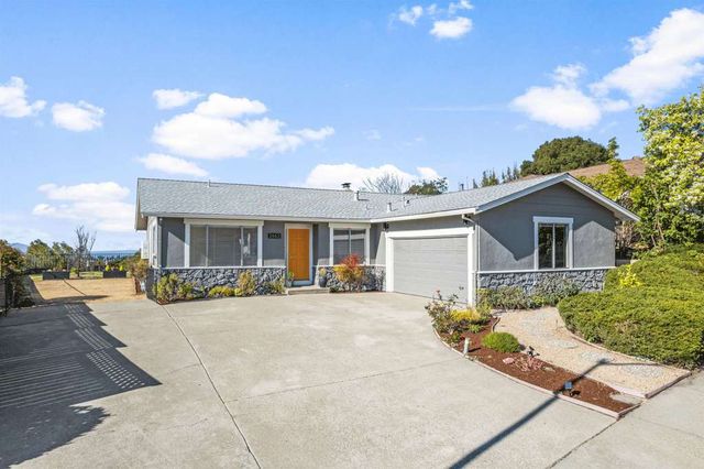 2662 2662 Carmelita Way, Pinole, CA 94564