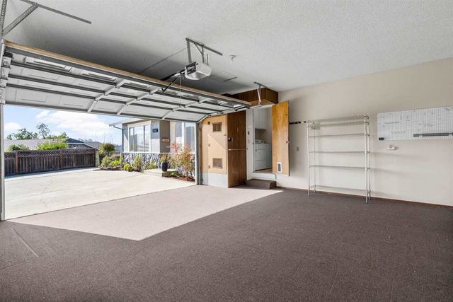 2662 2662 Carmelita Way, Pinole, CA 94564