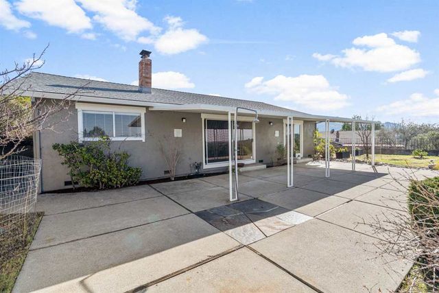 2662 2662 Carmelita Way, Pinole, CA 94564