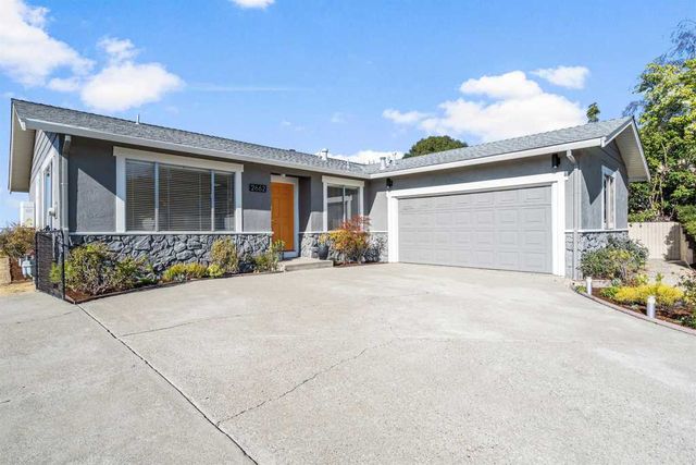 2662 2662 Carmelita Way, Pinole, CA 94564