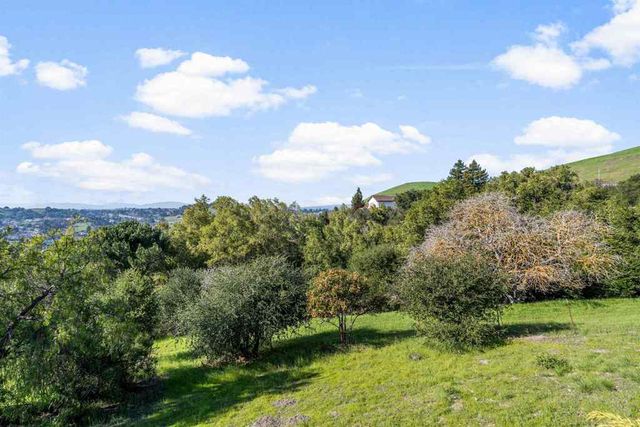 2662 2662 Carmelita Way, Pinole, CA 94564