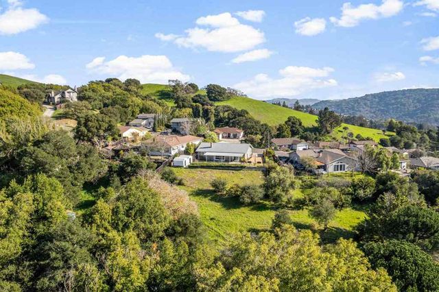 2662 2662 Carmelita Way, Pinole, CA 94564