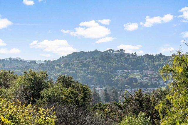 2662 2662 Carmelita Way, Pinole, CA 94564