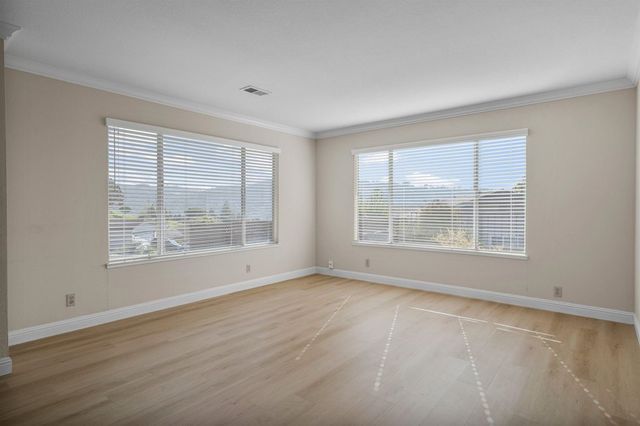 2662 2662 Carmelita Way, Pinole, CA 94564