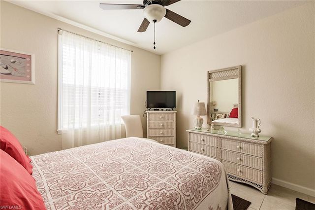 4700 Saint Croix LN 318, Naples, FL 34109