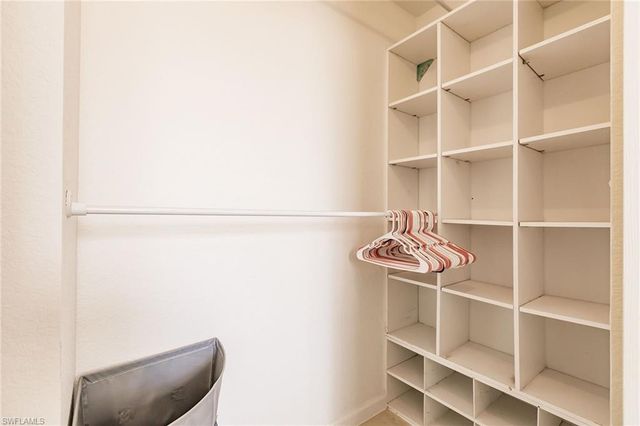 4700 Saint Croix LN 318, Naples, FL 34109