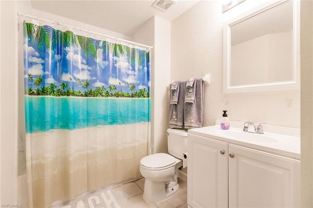 4700 Saint Croix LN 318, Naples, FL 34109