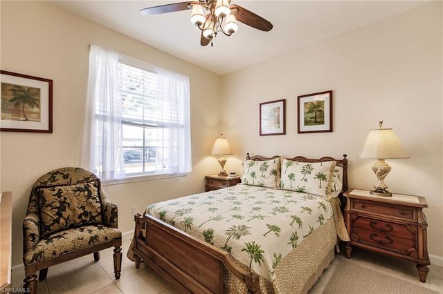 4700 Saint Croix LN 318, Naples, FL 34109