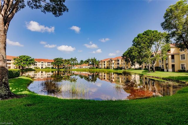 4700 Saint Croix LN 318, Naples, FL 34109