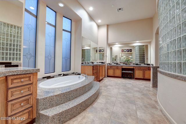 4055 N Black Rock Drive, Tucson, AZ 85750