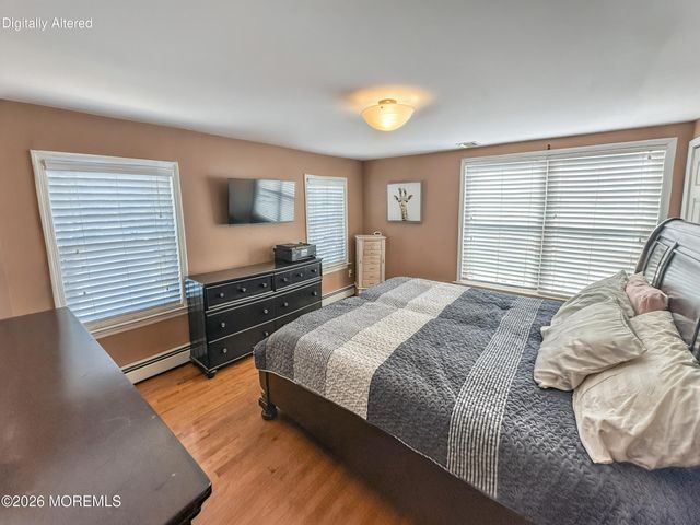 37 Boehmhurst Avenue, Sayreville, NJ 08872