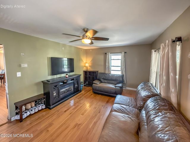 37 Boehmhurst Avenue, Sayreville, NJ 08872
