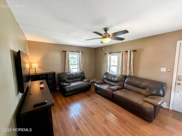 37 Boehmhurst Avenue, Sayreville, NJ 08872