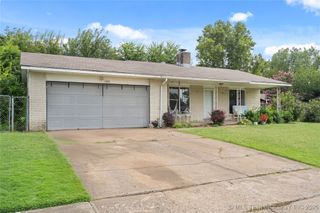 1683 S Redbud Avenue, Broken Arrow, OK 74012