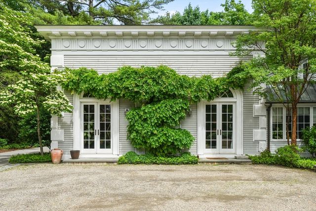 540 Chestnut Hill Ave, Brookline, MA 02445