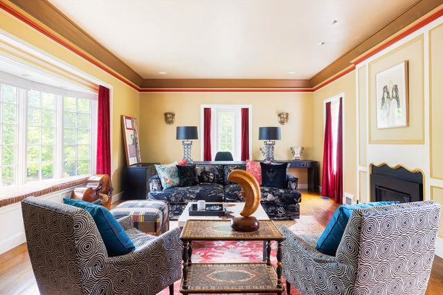 540 Chestnut Hill Ave, Brookline, MA 02445
