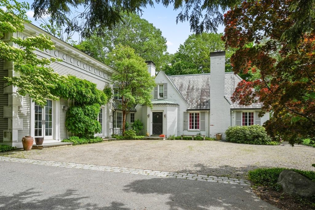 540 Chestnut Hill Ave, Brookline, MA 02445