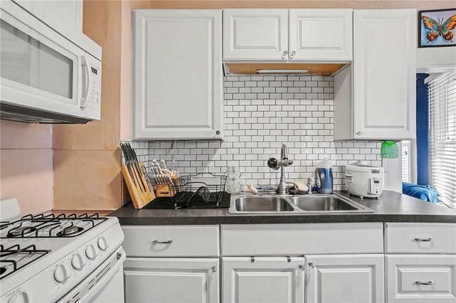 2618 Sacramento Street, St Joseph, MO 64507