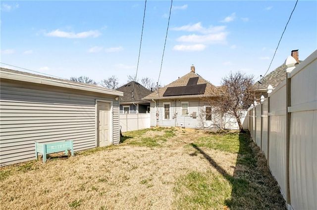 2618 Sacramento Street, St Joseph, MO 64507