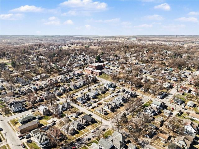 2618 Sacramento Street, St Joseph, MO 64507