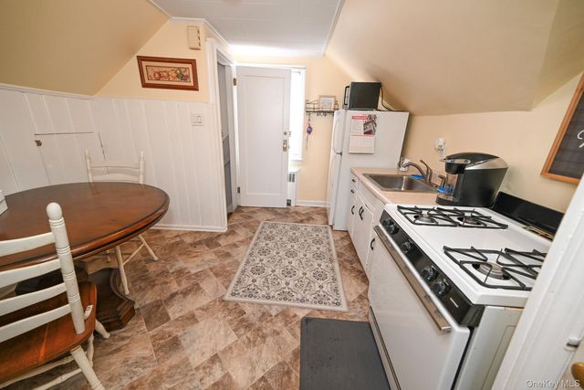 380 Doris Avenue, Franklin Square, NY 11010