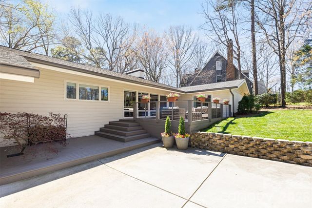 6 Pine Knoll Drive, Lake Wylie, SC 29710