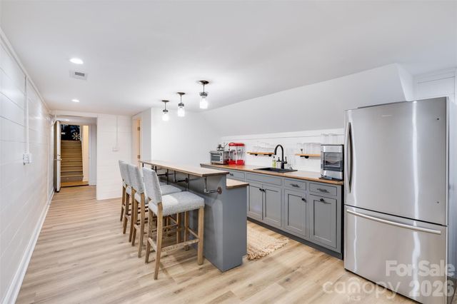 6 Pine Knoll Drive, Lake Wylie, SC 29710