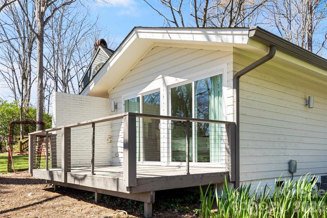 6 Pine Knoll Drive, Lake Wylie, SC 29710