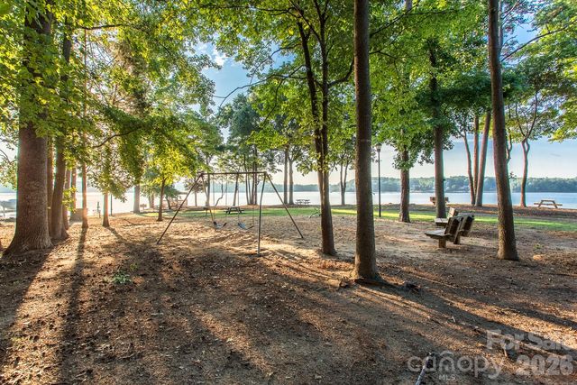 6 Pine Knoll Drive, Lake Wylie, SC 29710